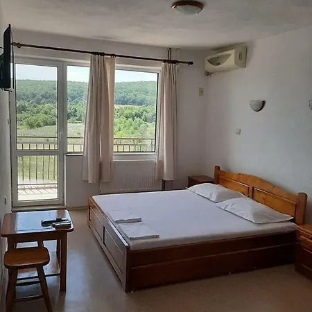 Family Coral Hotel 2*